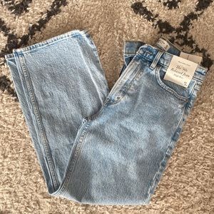 Abercrombie & Fitch Relaxed 90s Jean